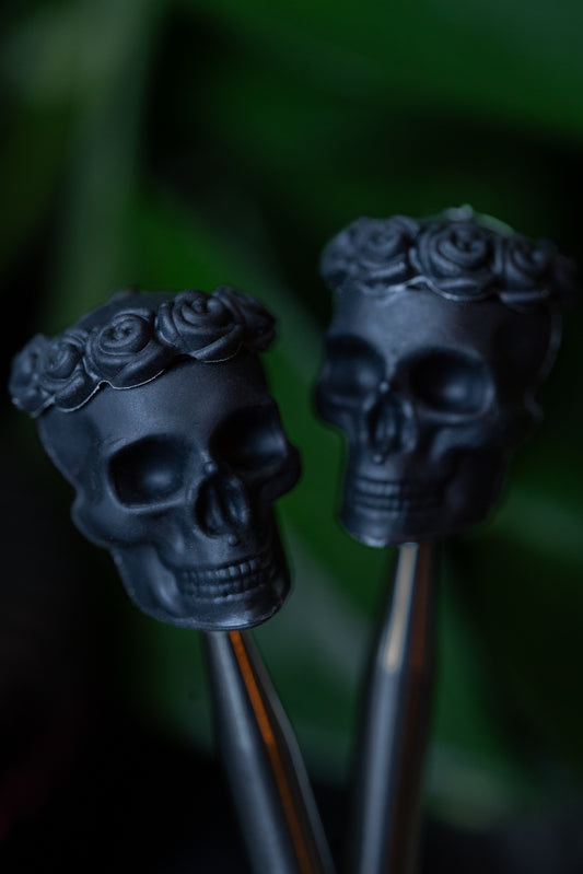 3D Crown Skull Needle Tip Protectors