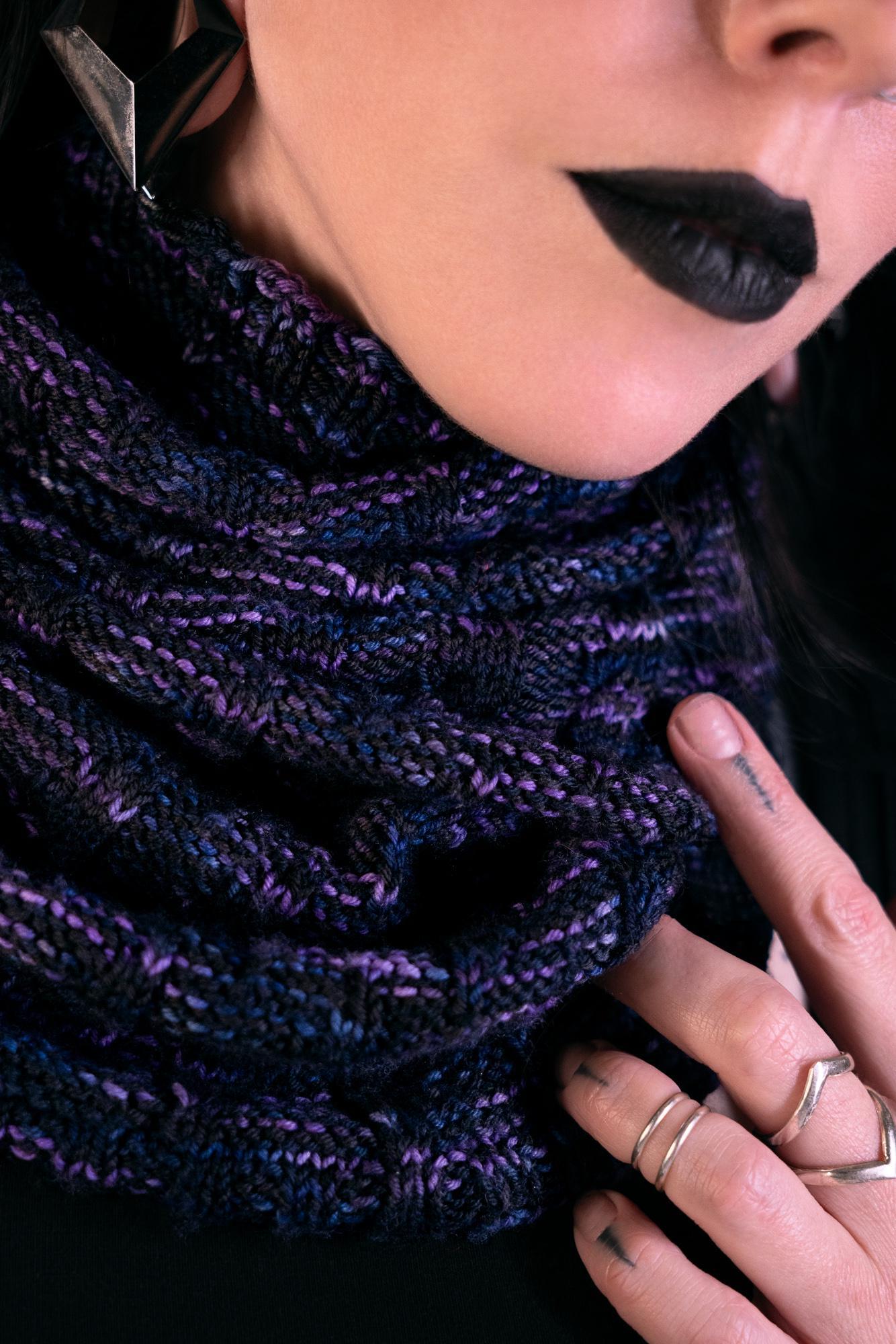 Nine Crows Cowl (Digital Knitting Pattern)