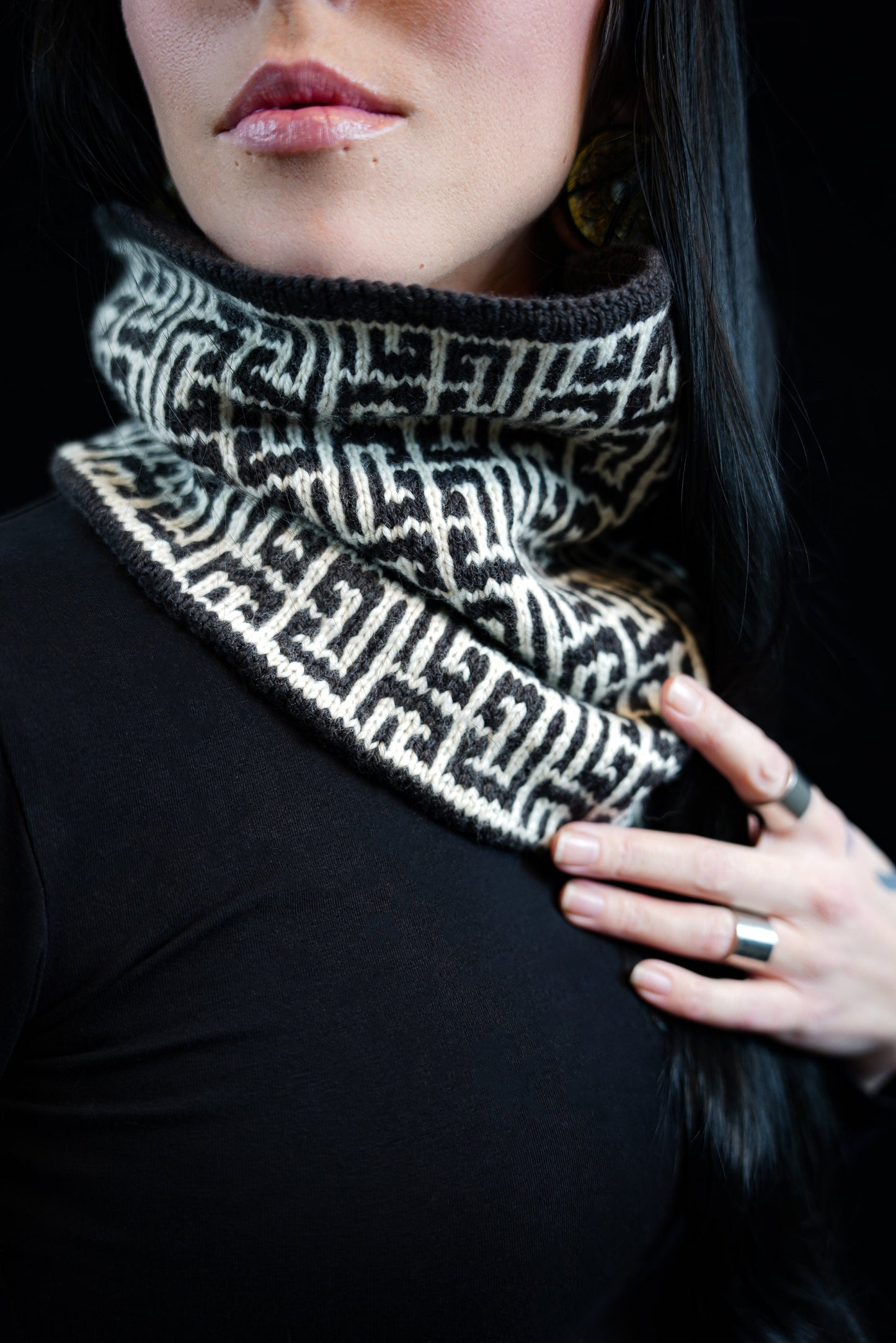Bey Cowl (Digital Knitting Pattern)