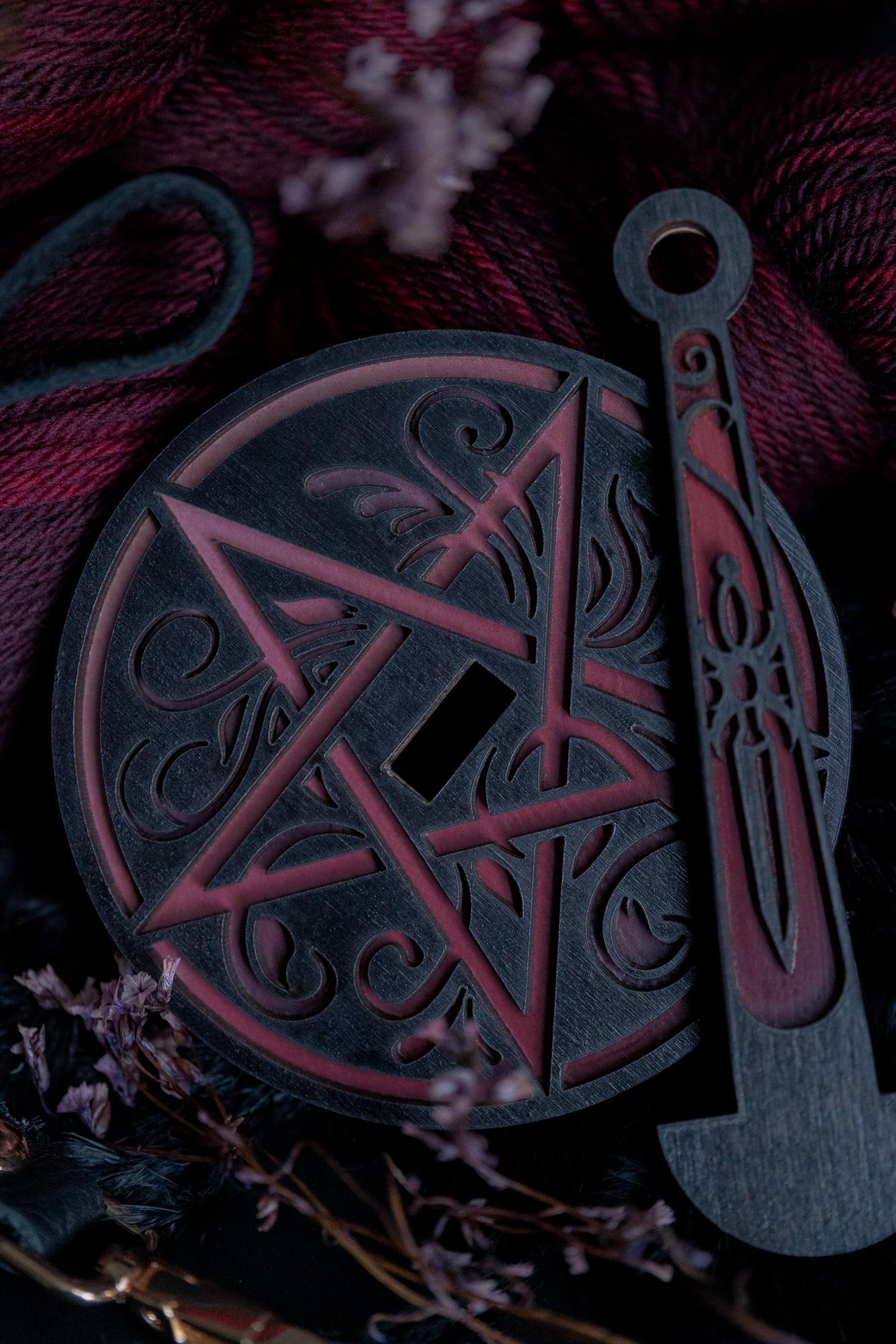Pentacle Mini Minder | Crow & Crescent Yarn (LemonwoodFiberTools Brand) Mini-Minder